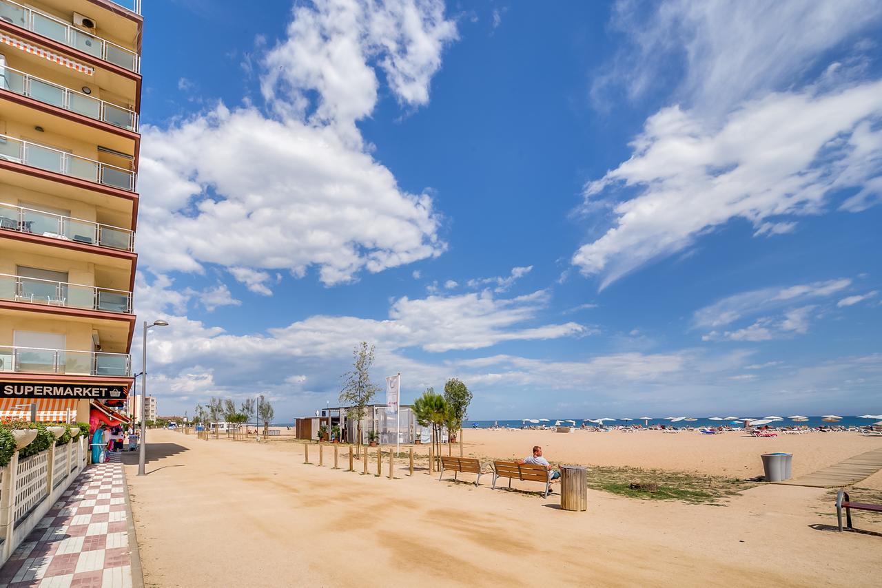 Hauzify I Apartament Rosa Dels Vents Santa Susanna Dış mekan fotoğraf